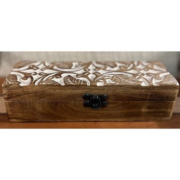 Hand Carved Wooden Trinket box - Picture 1 of 9